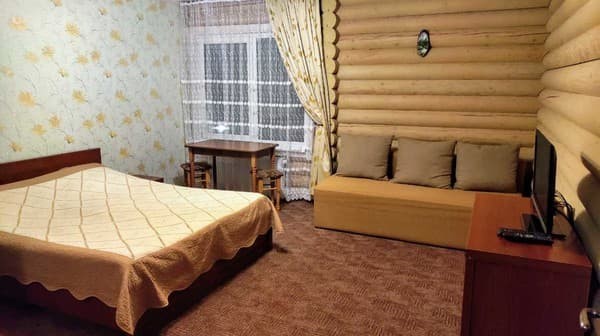 Стандарт тримісний з кухнею
